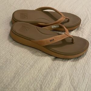 Reef cushion platform sandals